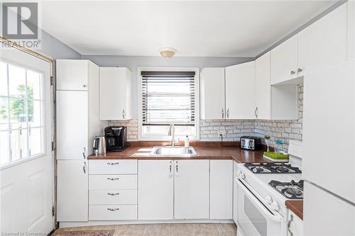 37 Powerview Avenue, St. Catharines, ON - Indoor Photo Showing Kitchen