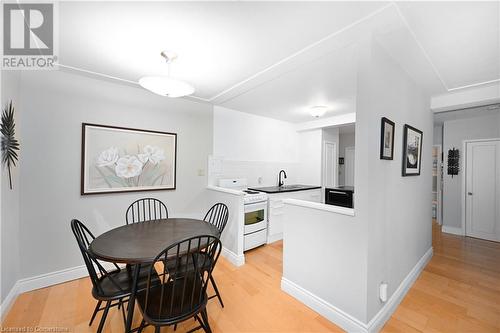 1377 Lakeshore Road Unit# 207, Burlington, ON - Indoor Photo Showing Dining Room