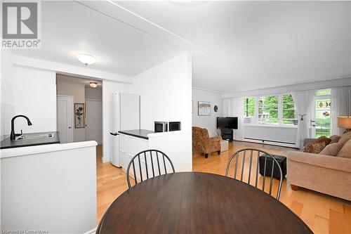 1377 Lakeshore Road Unit# 207, Burlington, ON - Indoor Photo Showing Dining Room