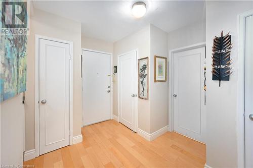 1377 Lakeshore Road Unit# 207, Burlington, ON - Indoor Photo Showing Other Room