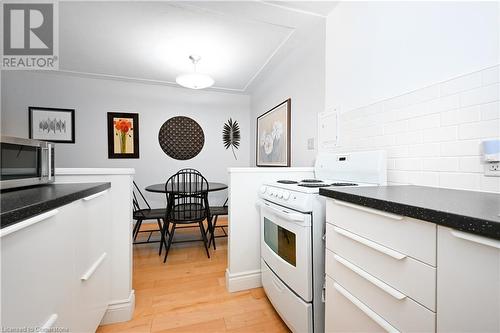 1377 Lakeshore Road Unit# 207, Burlington, ON - Indoor Photo Showing Kitchen