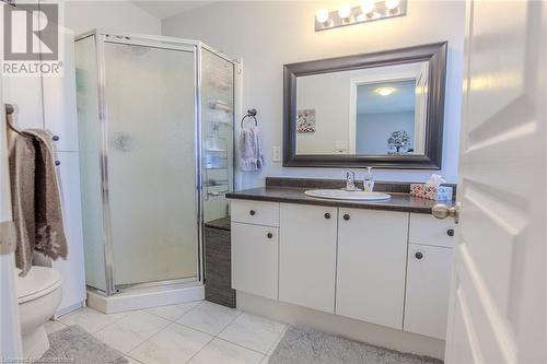 20 Springstead Avenue, Hamilton, ON - Indoor Photo Showing Bathroom