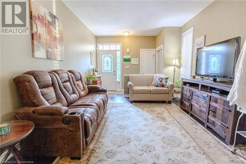 20 Springstead Avenue, Hamilton, ON - Indoor Photo Showing Living Room