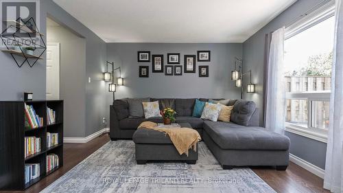 56 - 166 Southdale Road W, London, ON - Indoor Photo Showing Living Room