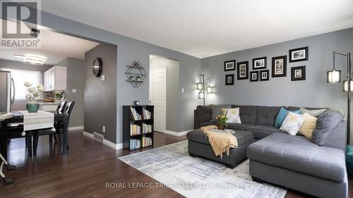 56 - 166 Southdale Road W, London, ON - Indoor Photo Showing Living Room