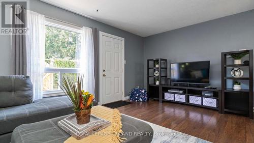 56 - 166 Southdale Road W, London, ON - Indoor Photo Showing Living Room