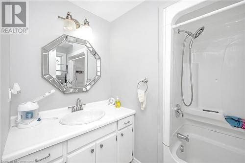 57 Tunis Street, St. Catharines, ON - Indoor Photo Showing Bathroom