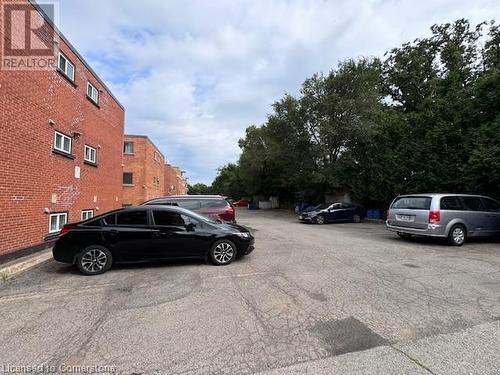 1250 Fennell Avenue E Unit# 4, Hamilton, ON - Outdoor