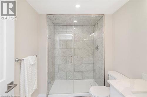 45 Oak Street, Simcoe, ON - Indoor Photo Showing Bathroom