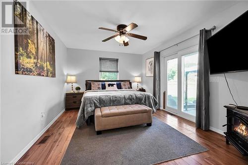 9127 Twenty Road, Glanbrook, ON - Indoor Photo Showing Bedroom