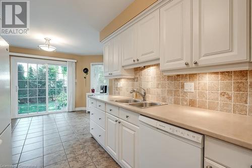 796 Hawkins Crescent, Burlington, ON - Indoor Photo Showing Kitchen With Double Sink