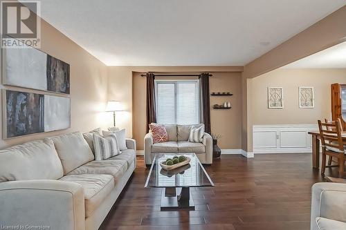 796 Hawkins Crescent, Burlington, ON - Indoor Photo Showing Living Room