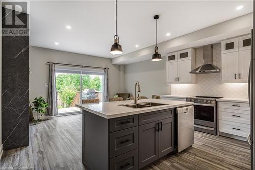 76 Melbourne Street, Hamilton, ON - Indoor Photo Showing Kitchen With Double Sink With Upgraded Kitchen