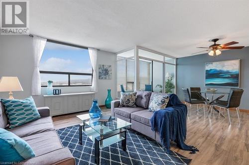 99 Donn Avenue Unit# 705, Stoney Creek, ON - Indoor Photo Showing Living Room