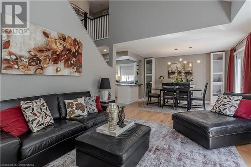 2057 Grovetree Lane, Burlington, ON - Indoor Photo Showing Living Room