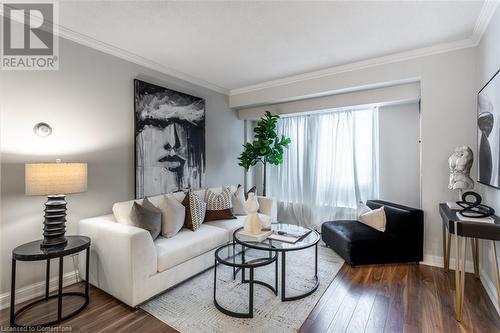 430 Pearl Street Unit# 205, Burlington, ON - Indoor Photo Showing Living Room