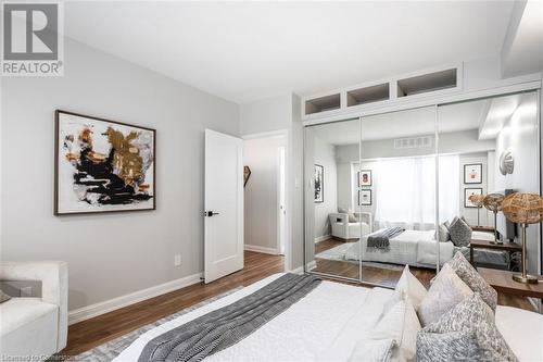 430 Pearl Street Unit# 205, Burlington, ON - Indoor Photo Showing Bedroom