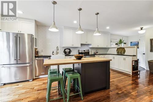 Eat-in kitchen with large island - 607 Locust Street, Burlington, ON - Indoor Photo Showing Kitchen With Upgraded Kitchen