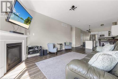 49 Dennis Drive, Smithville, ON - Indoor Photo Showing Living Room With Fireplace