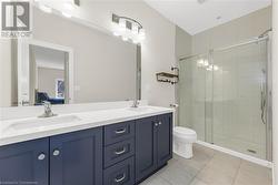 Ensuite Bathroom - 