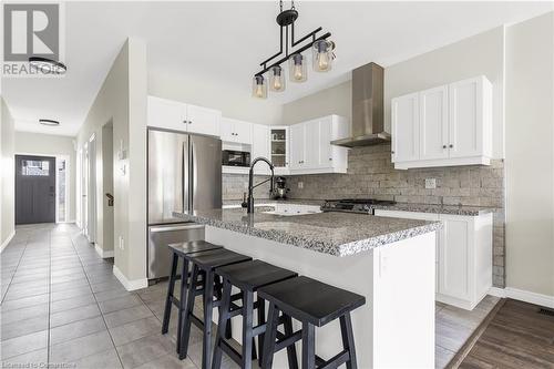 49 Dennis Drive, Smithville, ON - Indoor Photo Showing Kitchen With Upgraded Kitchen