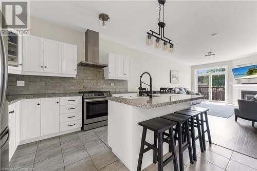 49 Dennis Drive, Smithville, ON - Indoor Photo Showing Kitchen With Upgraded Kitchen