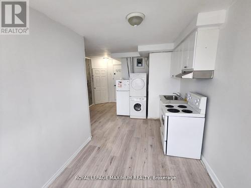 827 Albion Road, Toronto, ON - Indoor Photo Showing Kitchen