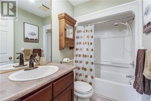 Main bath - 2141 Ghent Avenue, Burlington, ON - Indoor Photo Showing Bathroom