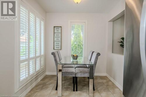 2206 Birchleaf Lane, Burlington, ON - Indoor Photo Showing Dining Room