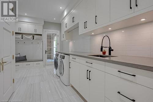 2613 Homestead Drive, Burlington, ON - Indoor Photo Showing Laundry Room