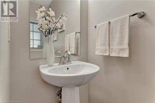 45 Royal Winter Drive Unit# 35, Binbrook, ON - Indoor Photo Showing Bathroom