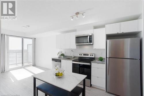 3210 Dakota Common Unit# A601, Burlington, ON - Indoor Photo Showing Kitchen With Stainless Steel Kitchen