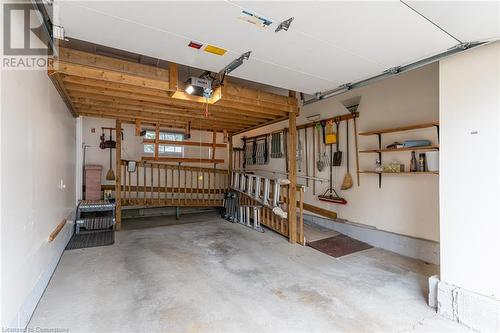 10 Silverbirch Boulevard, Mount Hope, ON - Indoor Photo Showing Garage