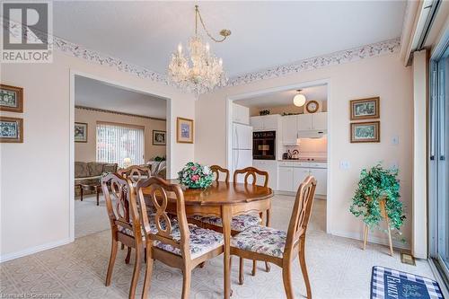 10 Silverbirch Boulevard, Mount Hope, ON - Indoor Photo Showing Dining Room