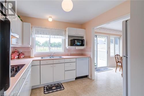 10 Silverbirch Boulevard, Mount Hope, ON - Indoor Photo Showing Kitchen With Double Sink