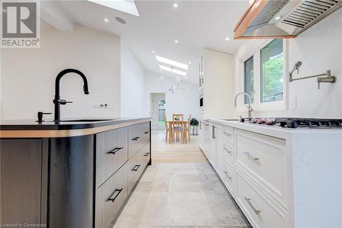 313 Silvana Crescent, Burlington, ON - Indoor Photo Showing Kitchen