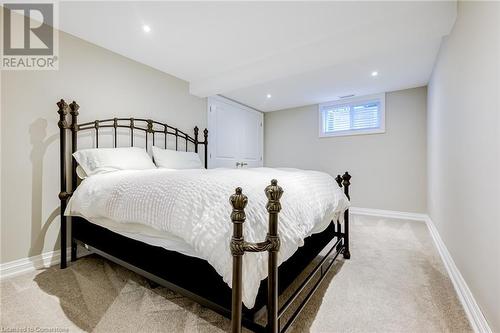 313 Silvana Crescent, Burlington, ON - Indoor Photo Showing Bedroom