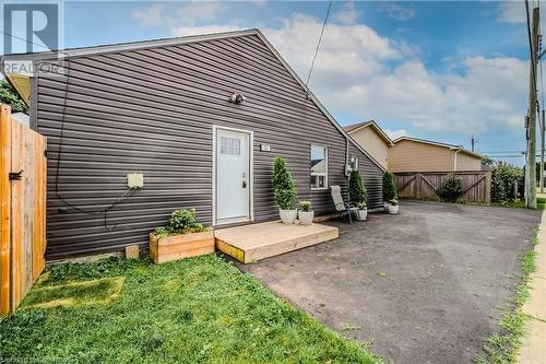 127 East 33Rd Street, Hamilton, ON - Outdoor With Deck Patio Veranda