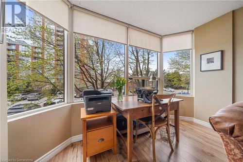 Large windows - 1270 Maple Crossing Boulevard Unit# 204, Burlington, ON - Indoor