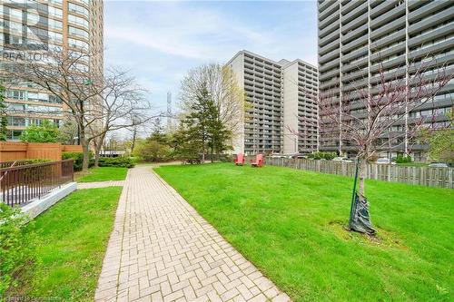 1270 Maple Crossing Boulevard Unit# 204, Burlington, ON - Outdoor With Facade