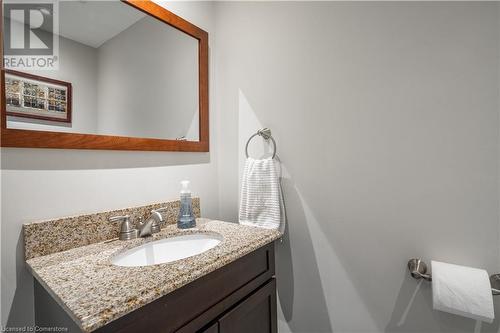 2070 Brant Street Unit# 3, Burlington, ON - Indoor Photo Showing Bathroom