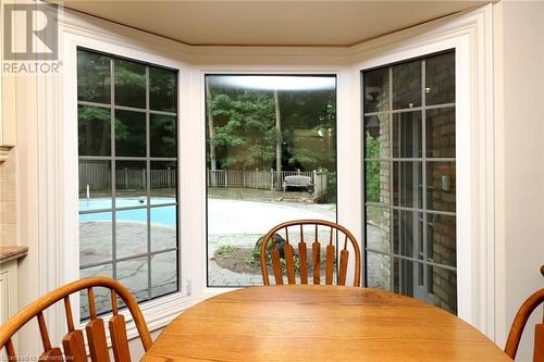 1928 Four Seasons Drive, Burlington, ON - Indoor Photo Showing Dining Room