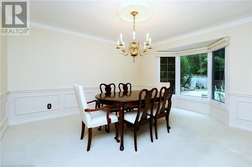 1928 Four Seasons Drive, Burlington, ON - Indoor Photo Showing Dining Room