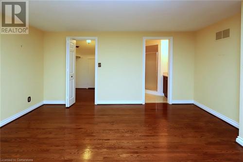 1928 Four Seasons Drive, Burlington, ON - Indoor Photo Showing Other Room