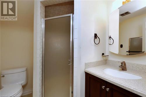 1928 Four Seasons Drive, Burlington, ON - Indoor Photo Showing Bathroom