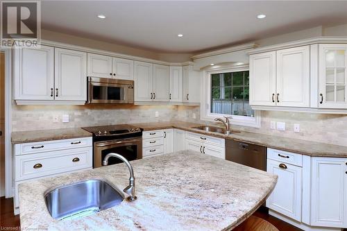 1928 Four Seasons Drive, Burlington, ON - Indoor Photo Showing Kitchen With Double Sink