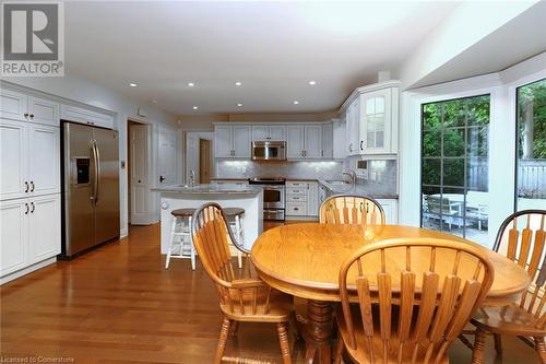 1928 Four Seasons Drive, Burlington, ON - Indoor Photo Showing Dining Room