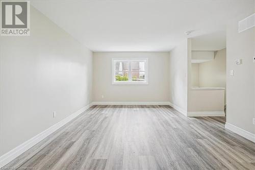 38 Viewpoint Avenue, Hamilton, ON - Indoor Photo Showing Other Room