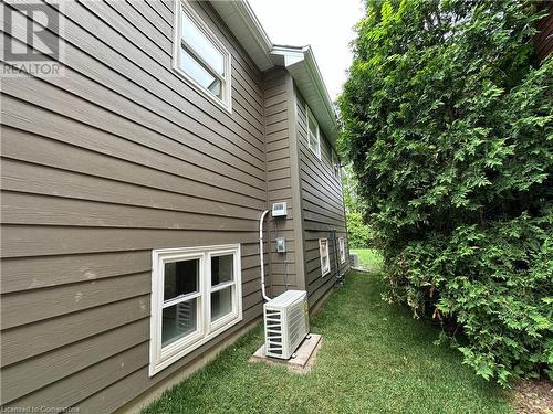 38 Viewpoint Avenue, Hamilton, ON - Outdoor