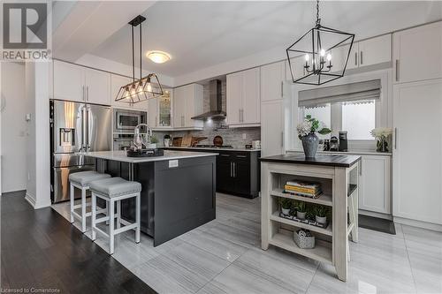 4063 Healing Street, Beamsville, ON - Indoor Photo Showing Kitchen With Upgraded Kitchen